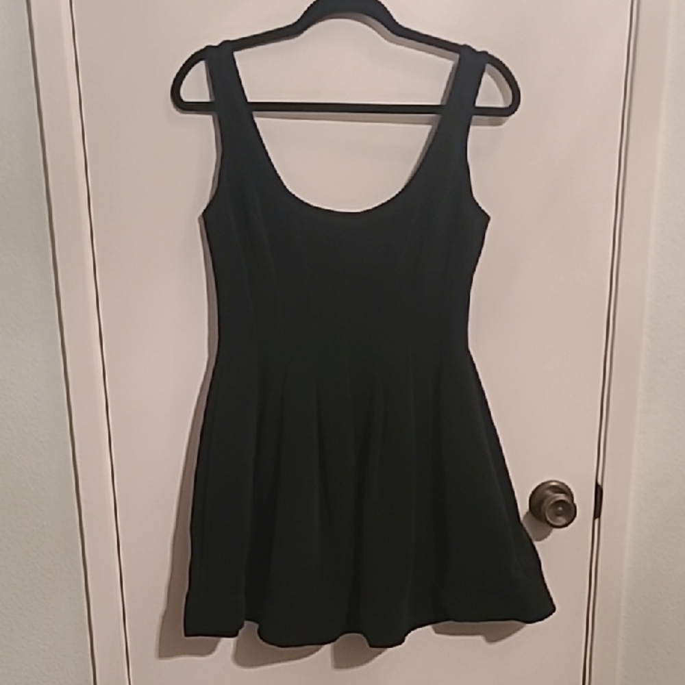 Black Sleeveless Scoop Neck Mini Dress